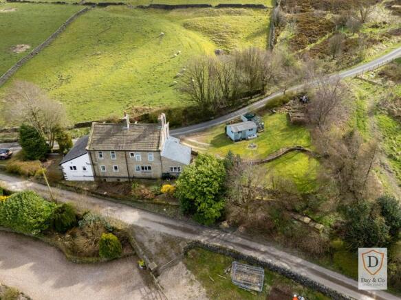 5 bed Detached for sale Image 4
