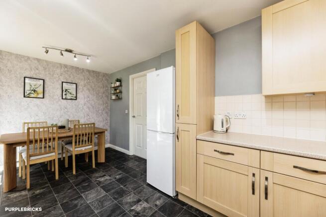3 bed Town House for sale Image 7