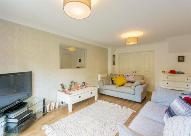 Lounge/Sitting Room
