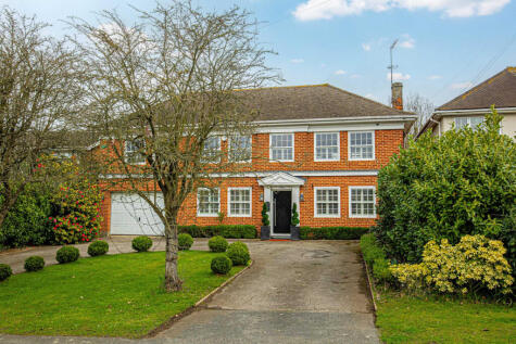 Daws Heath Road, Benfleet, SS7