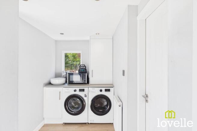 3 bed Semi-Detached for sale Image 11