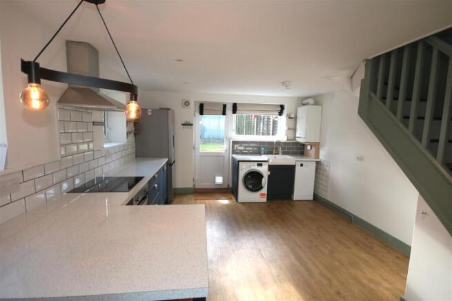 Kitchen a.JPG