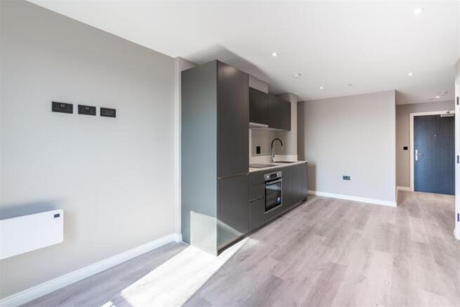 1 bed Apartment to rent Image 4