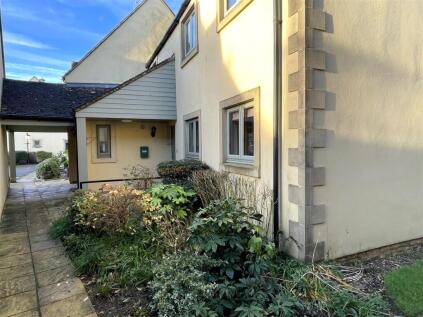 Chardwar Gardens, Bourton-On-The-Water, Cheltenham