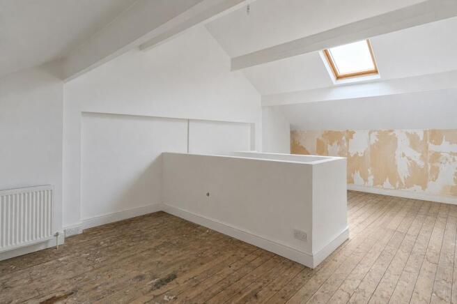 3 bed Terraced for sale Image 8