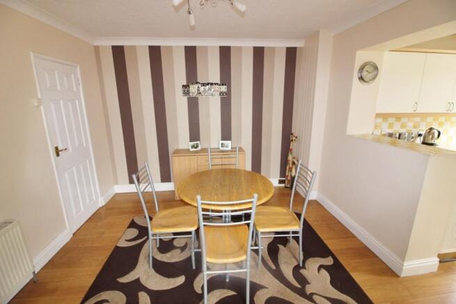 kitchen/dining room