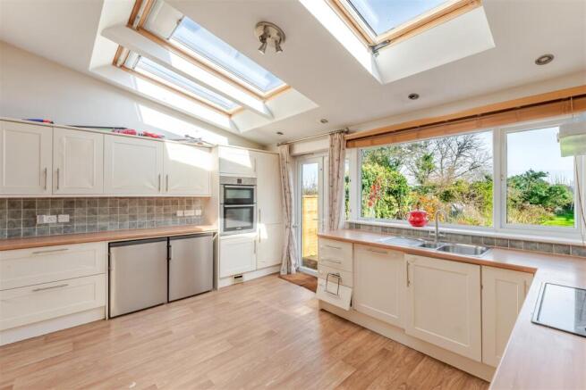 19 Dark Lane Backwell BS48 3NT 25.jpg