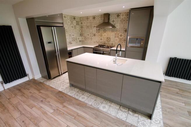 Further Kitchen Image