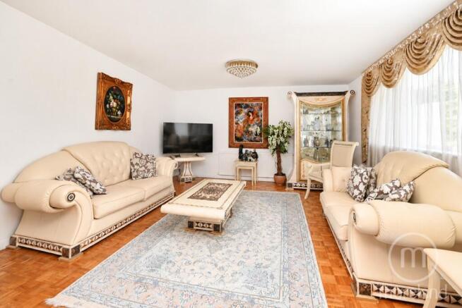 Dolphin Court, Woodlands, Golders Green, NW11 photo 4