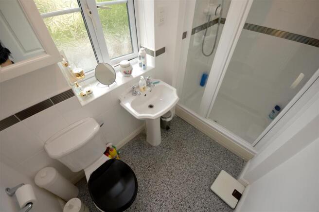 Ensuite.JPG