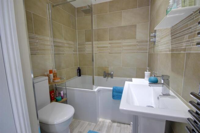 En-Suite Bathroom