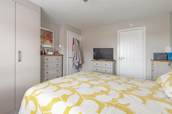 Bedroom 1-2.jpg