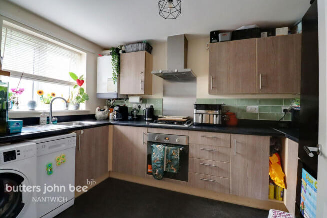 Swan Close, Nantwich photo 5