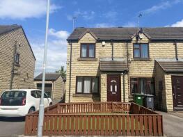 8, Flaxen Court, Bradford BD6 1AW