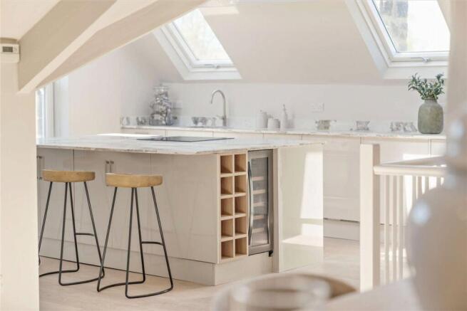 3 bed Penthouse for sale Image 8