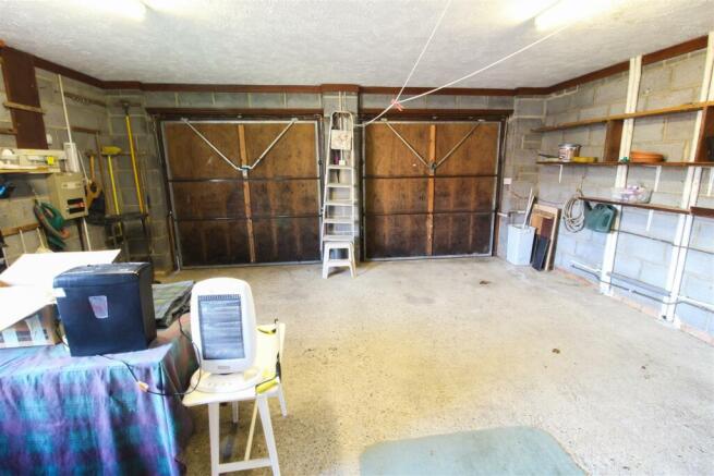 garage.jpg
