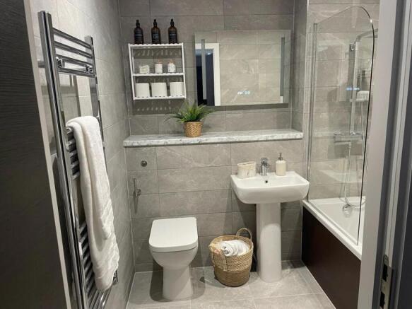 Second Bathroom .jpg