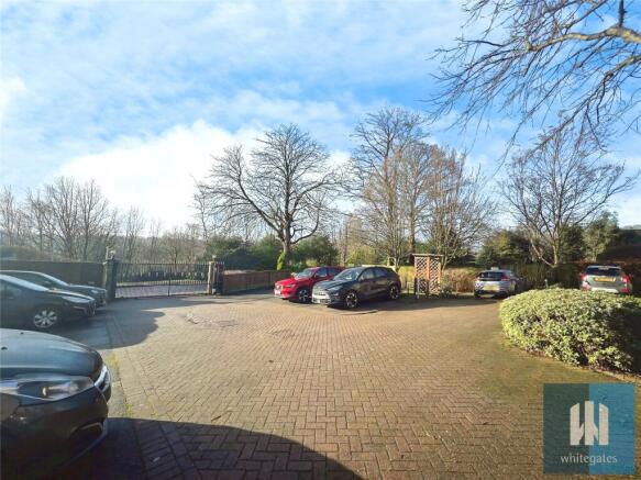 2 bed Apartment for sale Image 10