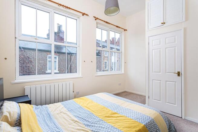 2 bed Terraced for sale Image 8