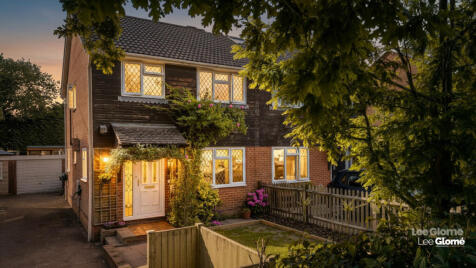 Woodside Road, Dorking, RH5