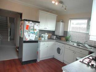 KITCHEN: