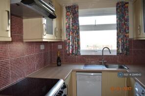 Flat 6, 100 Portland Court, Grove Road, Sutton SM1 2AL