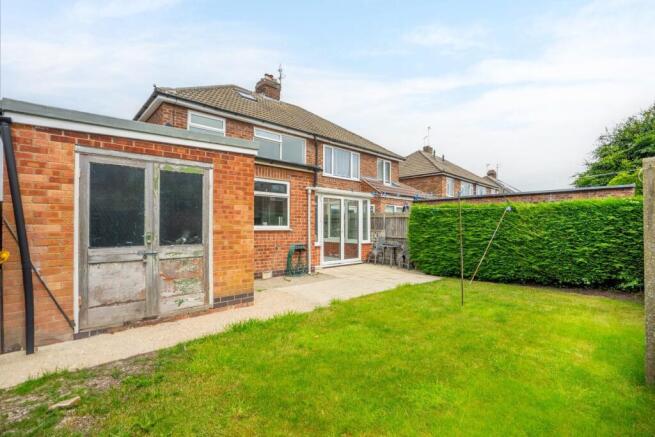 3 bed Semi-Detached for sale Image 4