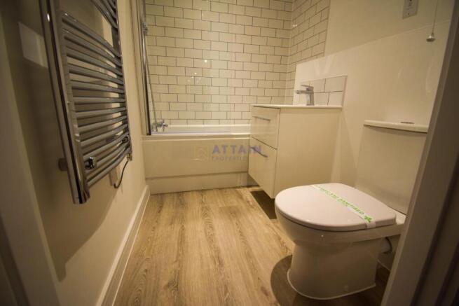 Bathroom 2.jpg