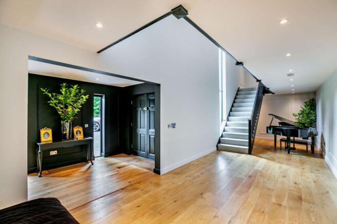 RECEPTION ENTRANCE HALL