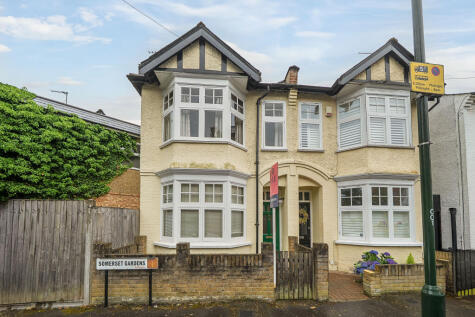 Somerset Gardens, Teddington, TW11