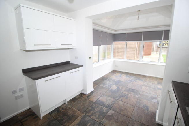 3 bed Semi-Detached for sale Image 7