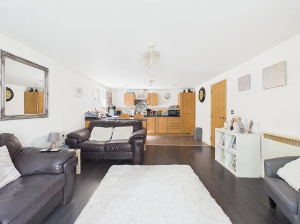 Great Willow Court photo 4