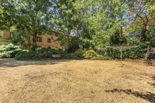 Communal Gardens.jpg