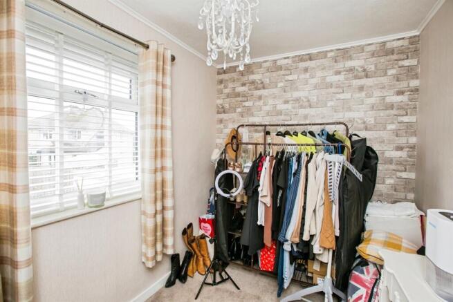 3 bed Semi-Detached for sale Image 8