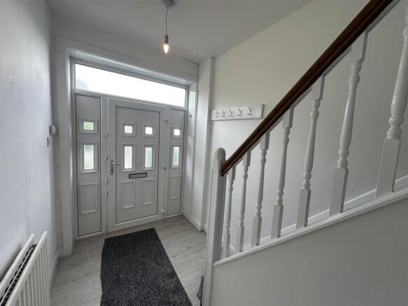 3 bed Semi-Detached to rent Image 8