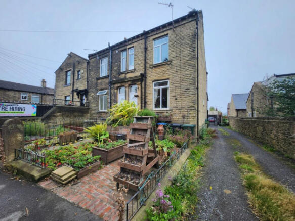 4 bed End of Terrace for sale in bradford