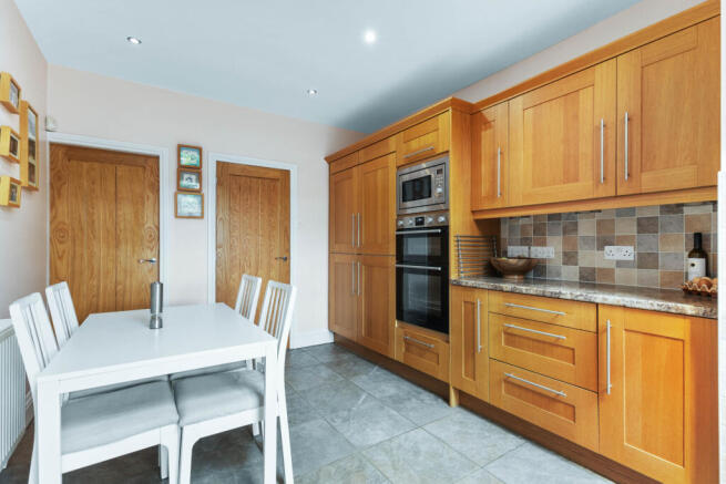 3 bed Semi-Detached for sale Image 5
