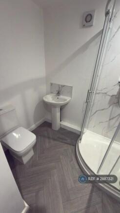 4 bed Terraced to rent Image 9
