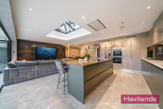 Broadfields Avenue-15.jpg