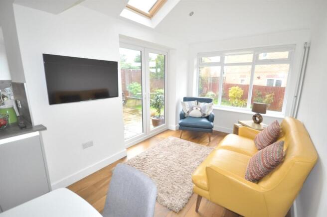 GARDEN ROOM