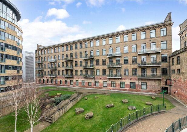 2 bed Apartment for sale Image 6