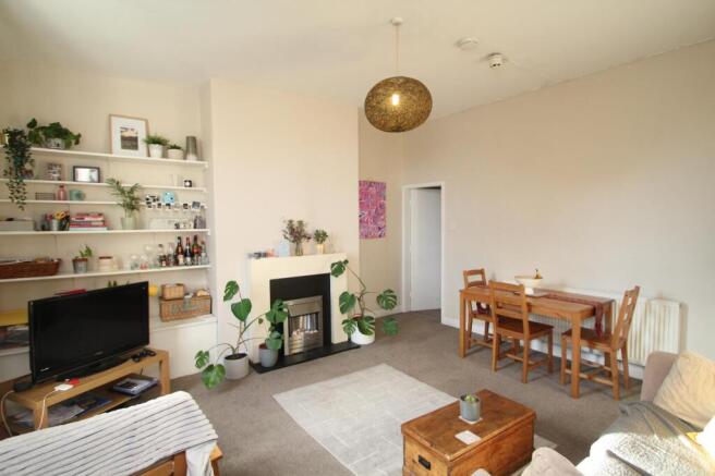 1 bed Flat to rent Image 4