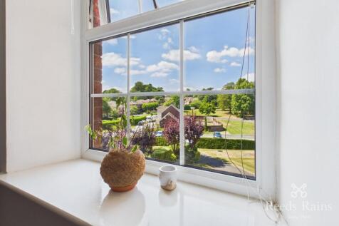 The Uplands, Bishopton Drive, Macclesfield, Cheshire, SK11
