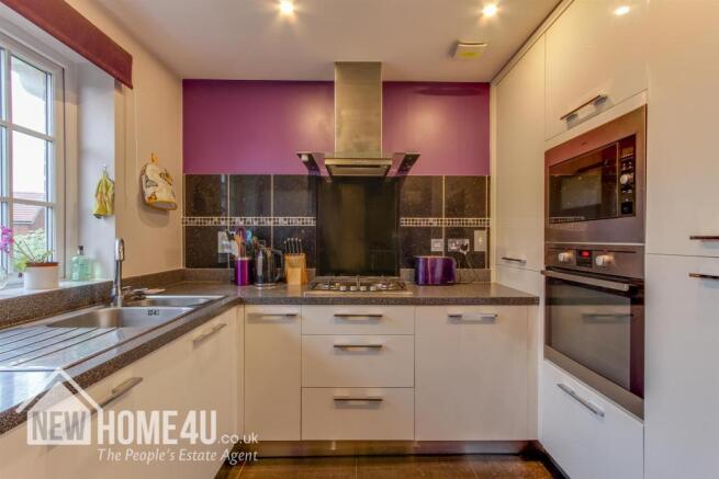 KITCHEN: