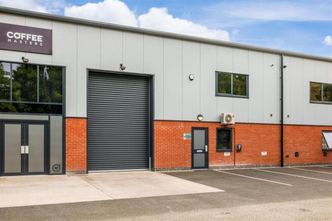 D2, D3, D7 & D8 Salwarpe Business Park 2550-13.jpg