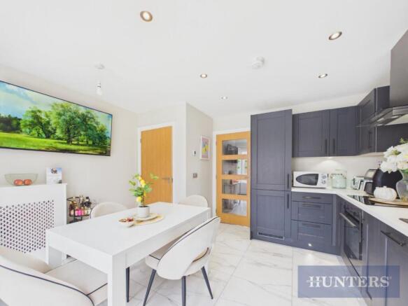 2 bed Semi-Detached for sale Image 9