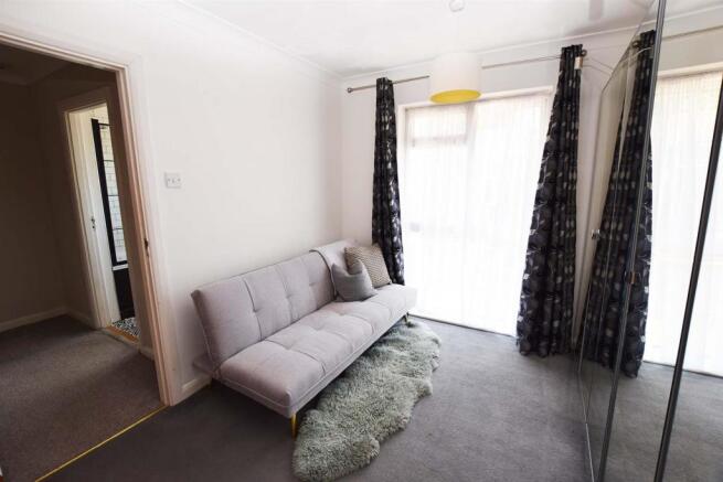 BEDROOM 2