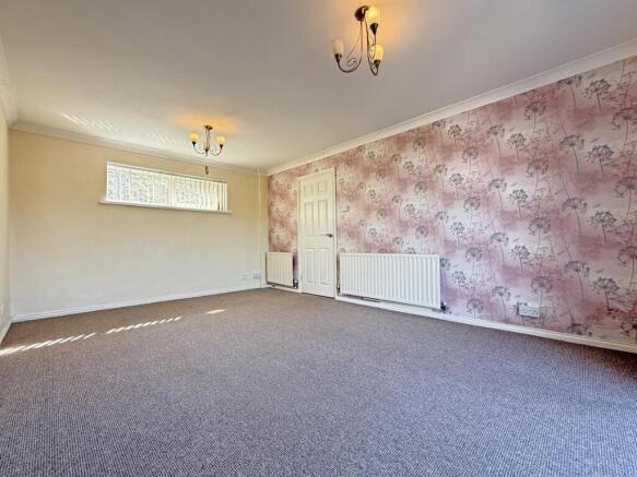 Thirlmere Gardens 85 - Living Room.jpg
