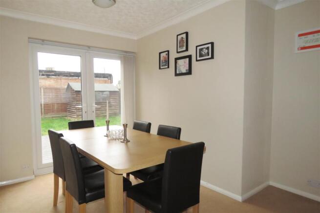 DINING AREA.JPG