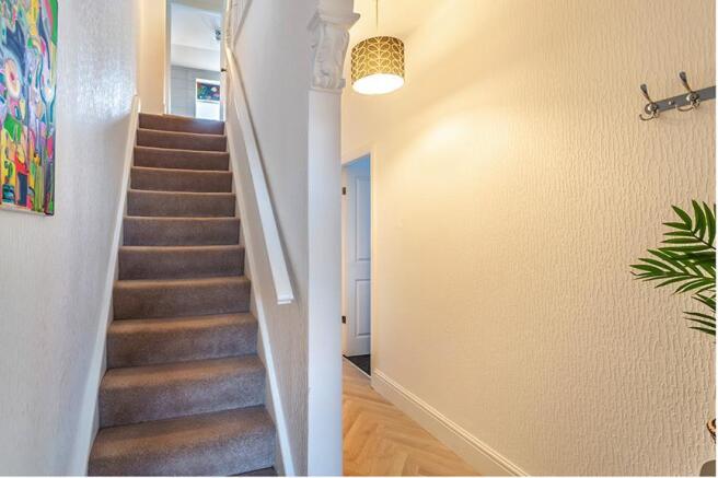 4 bed House for sale Image 12